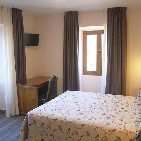 Hotel Lupa 4*