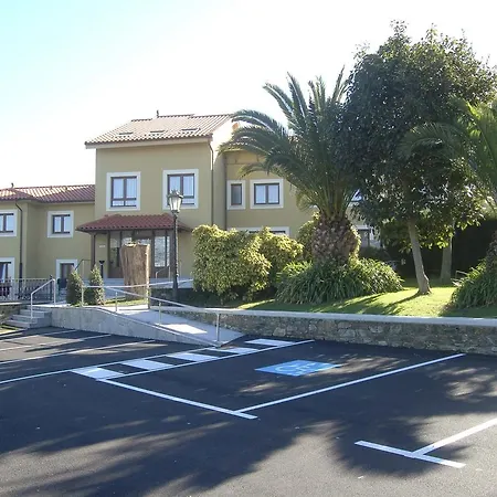 Lupa Hotel