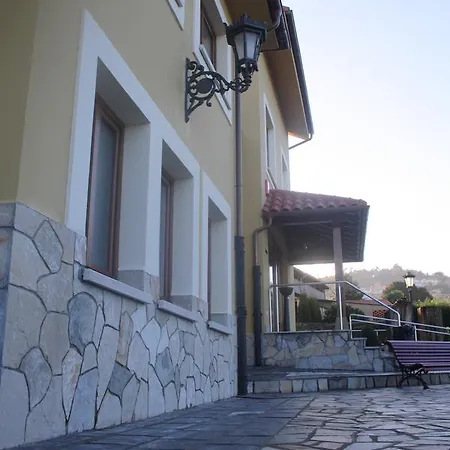 Lupa Hotel